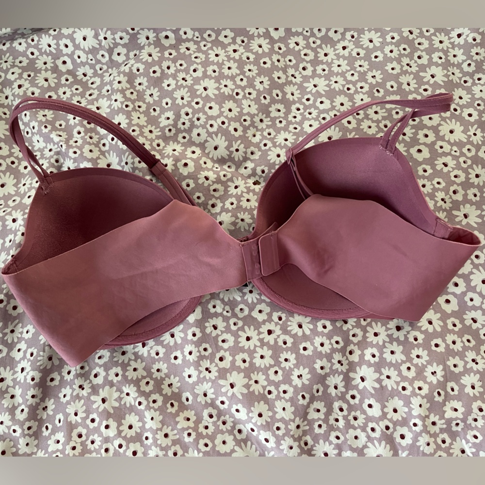 VS Bra - Picture 2 of 3